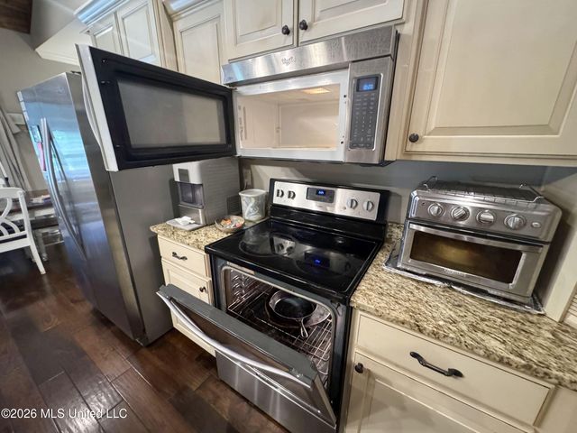 1311 Harmon Road, Batesville, MS 38606