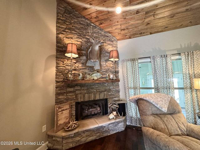 1311 Harmon Road, Batesville, MS 38606