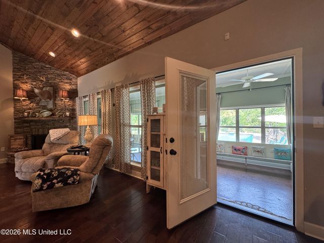 1311 Harmon Road, Batesville, MS 38606