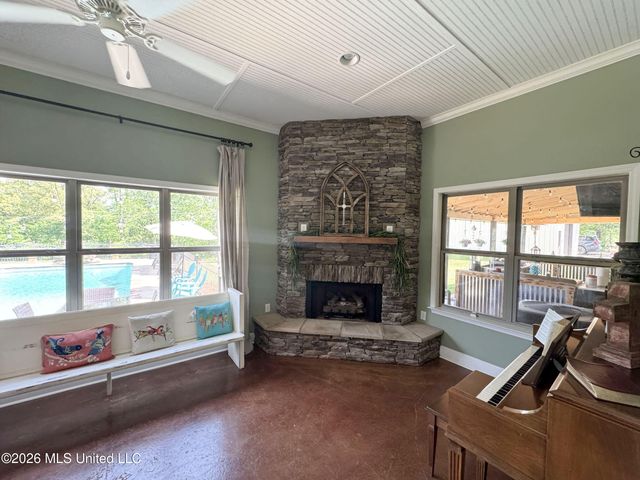 1311 Harmon Road, Batesville, MS 38606