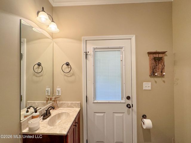 1311 Harmon Road, Batesville, MS 38606