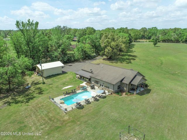 1311 Harmon Road, Batesville, MS 38606