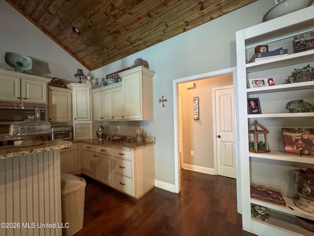 1311 Harmon Road, Batesville, MS 38606