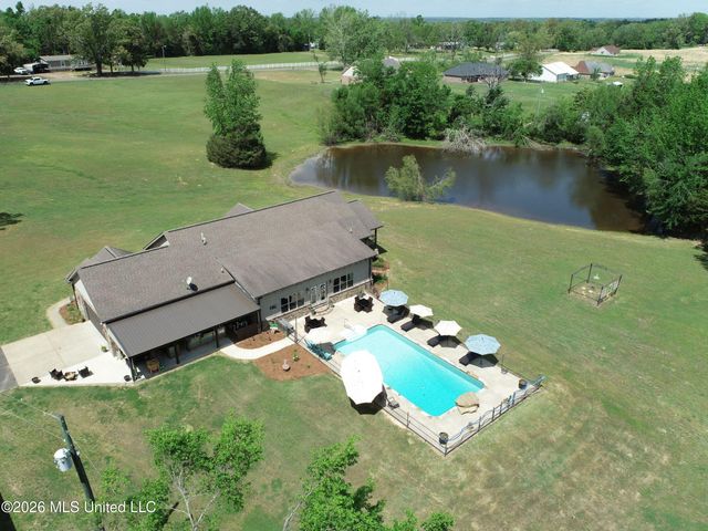1311 Harmon Road, Batesville, MS 38606
