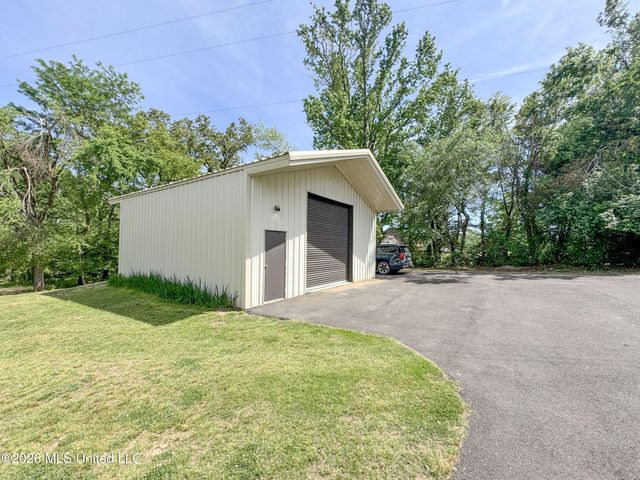 1311 Harmon Road, Batesville, MS 38606