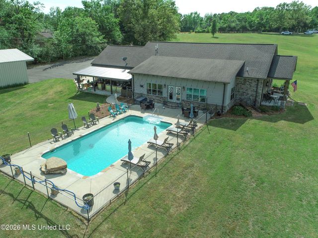 1311 Harmon Road, Batesville, MS 38606