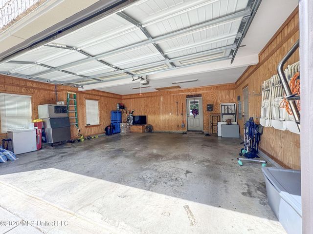 1311 Harmon Road, Batesville, MS 38606