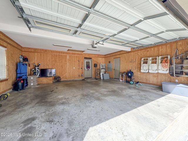 1311 Harmon Road, Batesville, MS 38606
