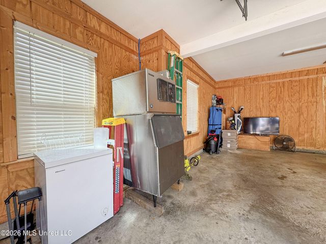 1311 Harmon Road, Batesville, MS 38606