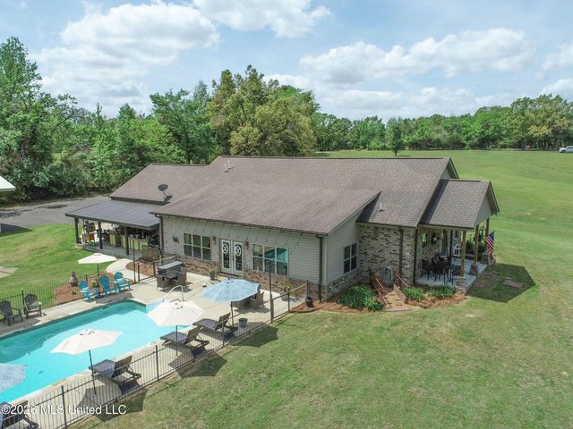 1311 Harmon Road, Batesville, MS 38606