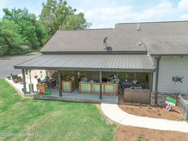 1311 Harmon Road, Batesville, MS 38606