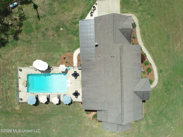 1311 Harmon Road, Batesville, MS 38606