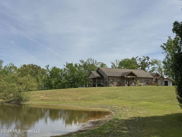 1311 Harmon Road, Batesville, MS 38606