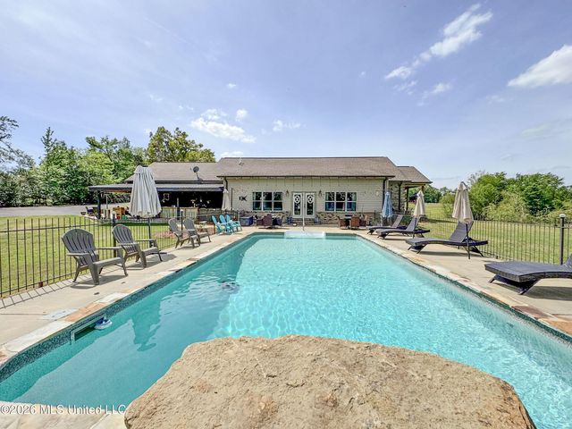 1311 Harmon Road, Batesville, MS 38606