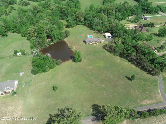 1311 Harmon Road, Batesville, MS 38606