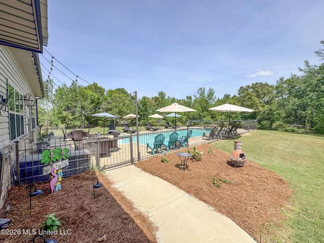 1311 Harmon Road, Batesville, MS 38606