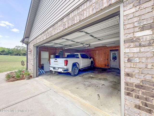 1311 Harmon Road, Batesville, MS 38606