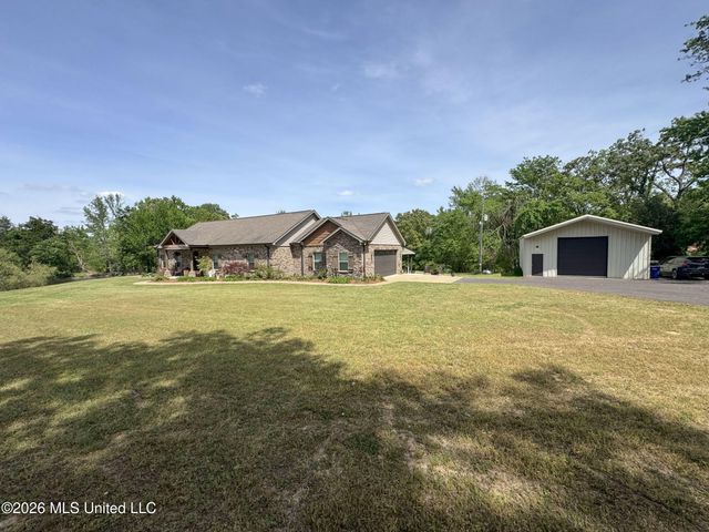 1311 Harmon Road, Batesville, MS 38606