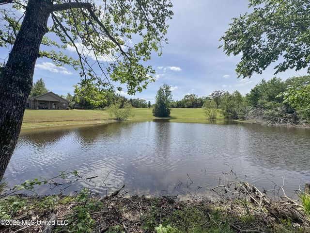 1311 Harmon Road, Batesville, MS 38606