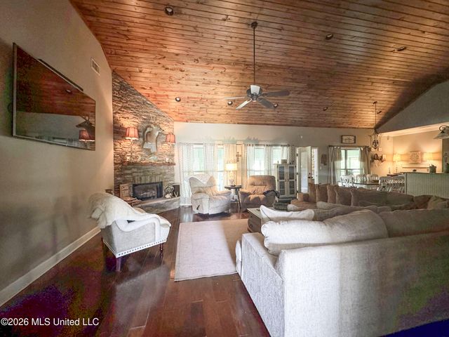 1311 Harmon Road, Batesville, MS 38606