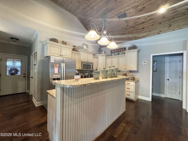 1311 Harmon Road, Batesville, MS 38606