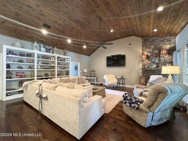 1311 Harmon Road, Batesville, MS 38606