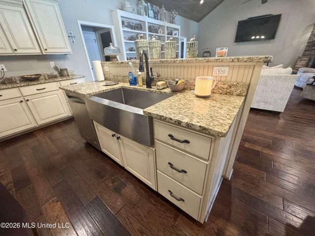 1311 Harmon Road, Batesville, MS 38606