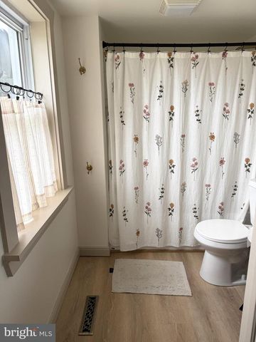 7126 LOOP RD, Huntingdon, PA 16652