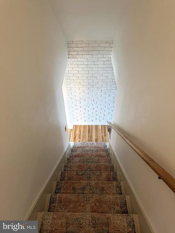 7126 LOOP RD, Huntingdon, PA 16652