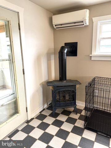 7126 LOOP RD, Huntingdon, PA 16652