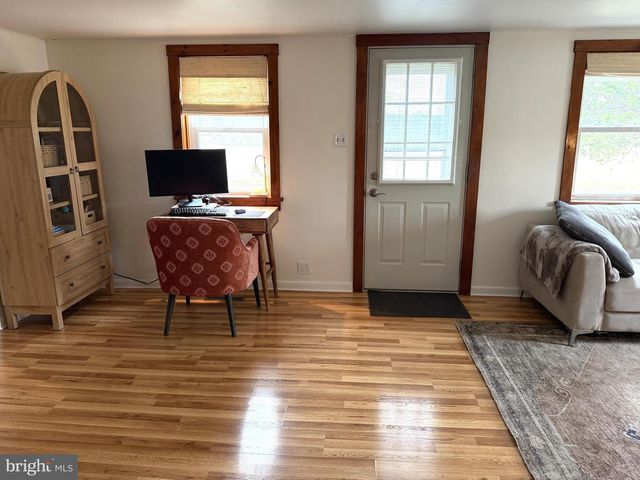 7126 LOOP RD, Huntingdon, PA 16652