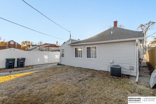 3949 N 36 Avenue, Omaha, NE 68111