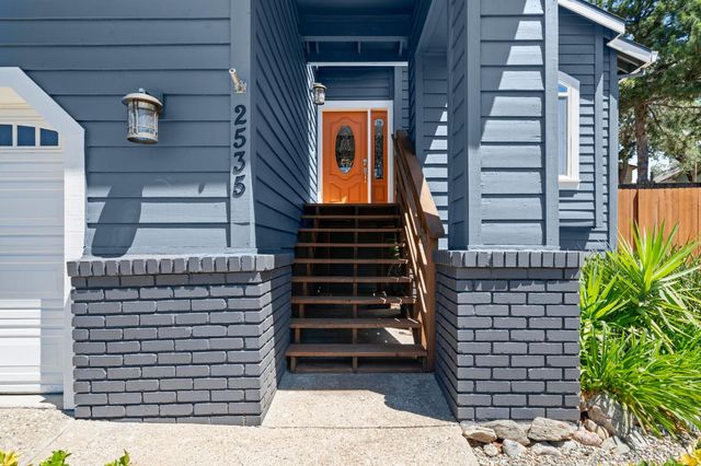 2535 Country Club Dr, Cameron Park, CA 95682