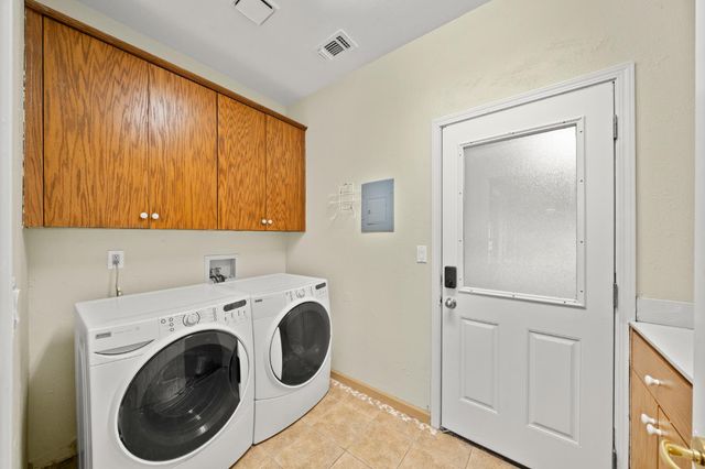 2535 Country Club Dr, Cameron Park, CA 95682