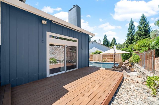 2535 Country Club Dr, Cameron Park, CA 95682