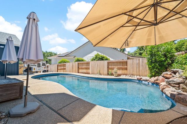 2535 Country Club Dr, Cameron Park, CA 95682