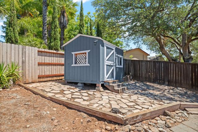 2535 Country Club Dr, Cameron Park, CA 95682
