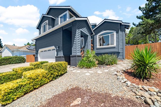 2535 Country Club Dr, Cameron Park, CA 95682