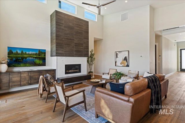 4140 E Goldstone Dr, Meridian, ID 83642