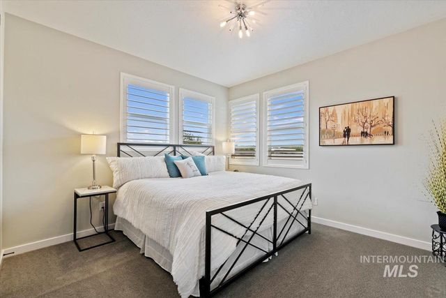 4140 E Goldstone Dr, Meridian, ID 83642