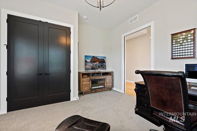 4140 E Goldstone Dr, Meridian, ID 83642