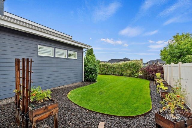 4140 E Goldstone Dr, Meridian, ID 83642