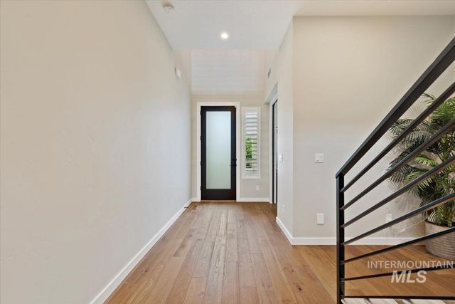 4140 E Goldstone Dr, Meridian, ID 83642