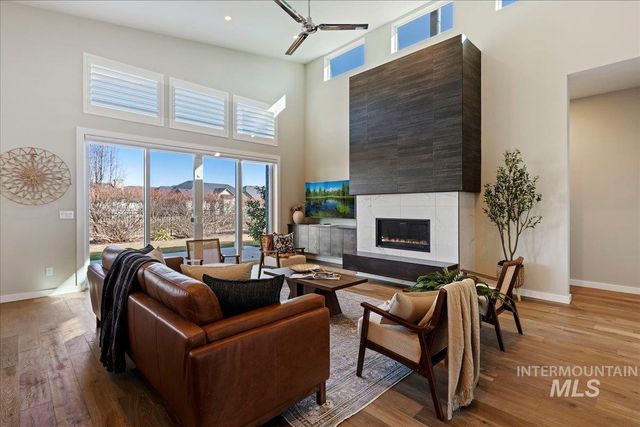 4140 E Goldstone Dr, Meridian, ID 83642