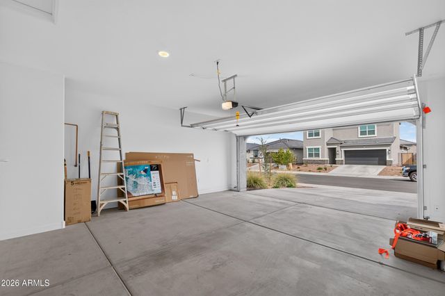 1823 W SOMBRA Avenue, Apache Junction, AZ 85120