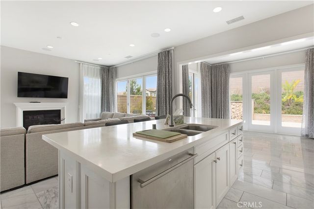 101 Ovation, Irvine, CA 92620