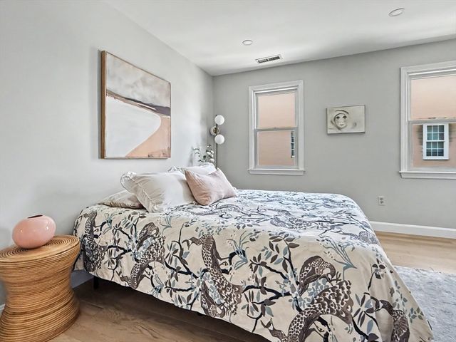 125 Grove Street 125, Watertown, MA 02472