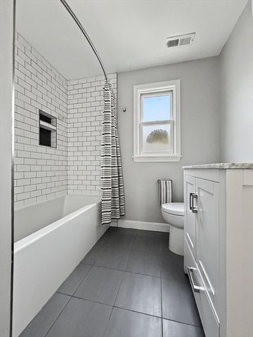 125 Grove Street 125, Watertown, MA 02472