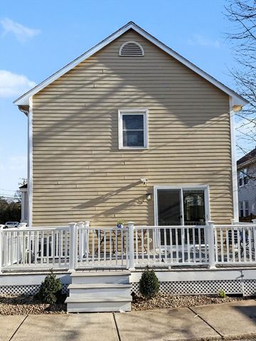 125 Grove Street 125, Watertown, MA 02472