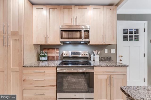 2515 FOWLERS LN, Reston, VA 20191